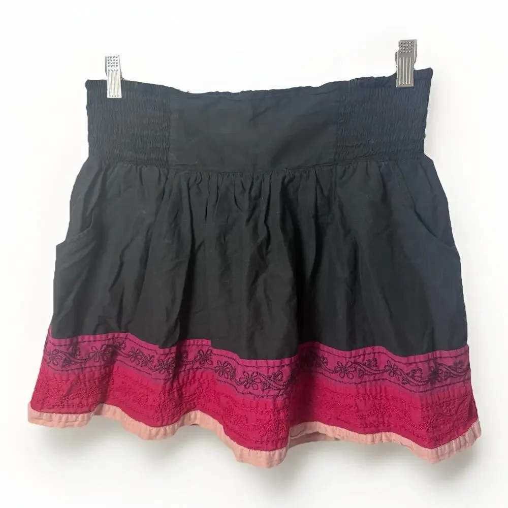 Vintage Y2K 90’s Mini Skirt Medium Black Embroidered Coconut Girl Tropical Beach